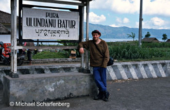 Am Lake batur