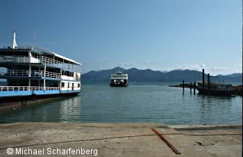 Die Fähre zwischen Koh Chang und dem festland von Thailand